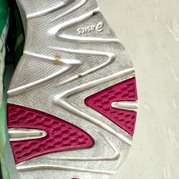 ASICS women's 6.5 shoes - Picture 9 of 9